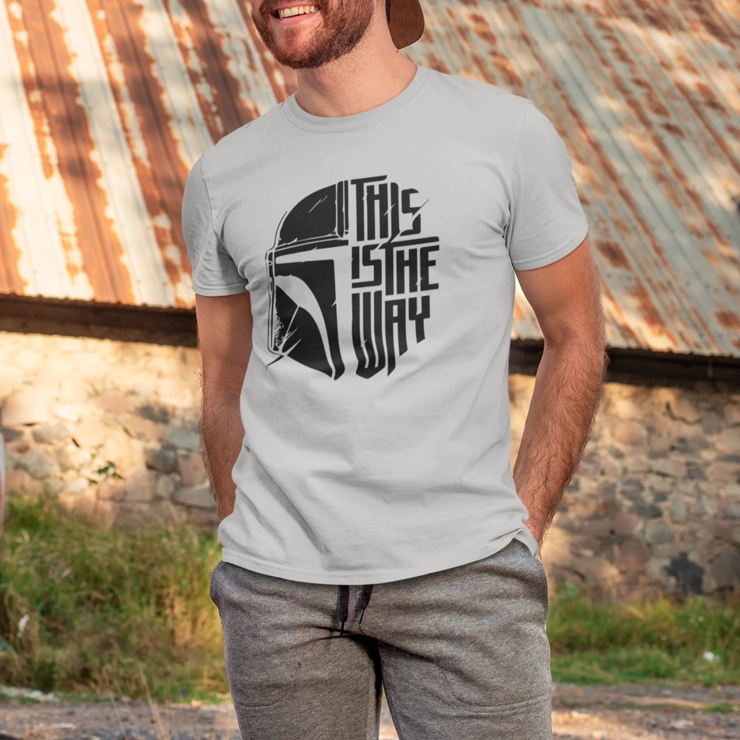 Camiseta Básica Unissex The Mandalorian Capacete This Is The Way