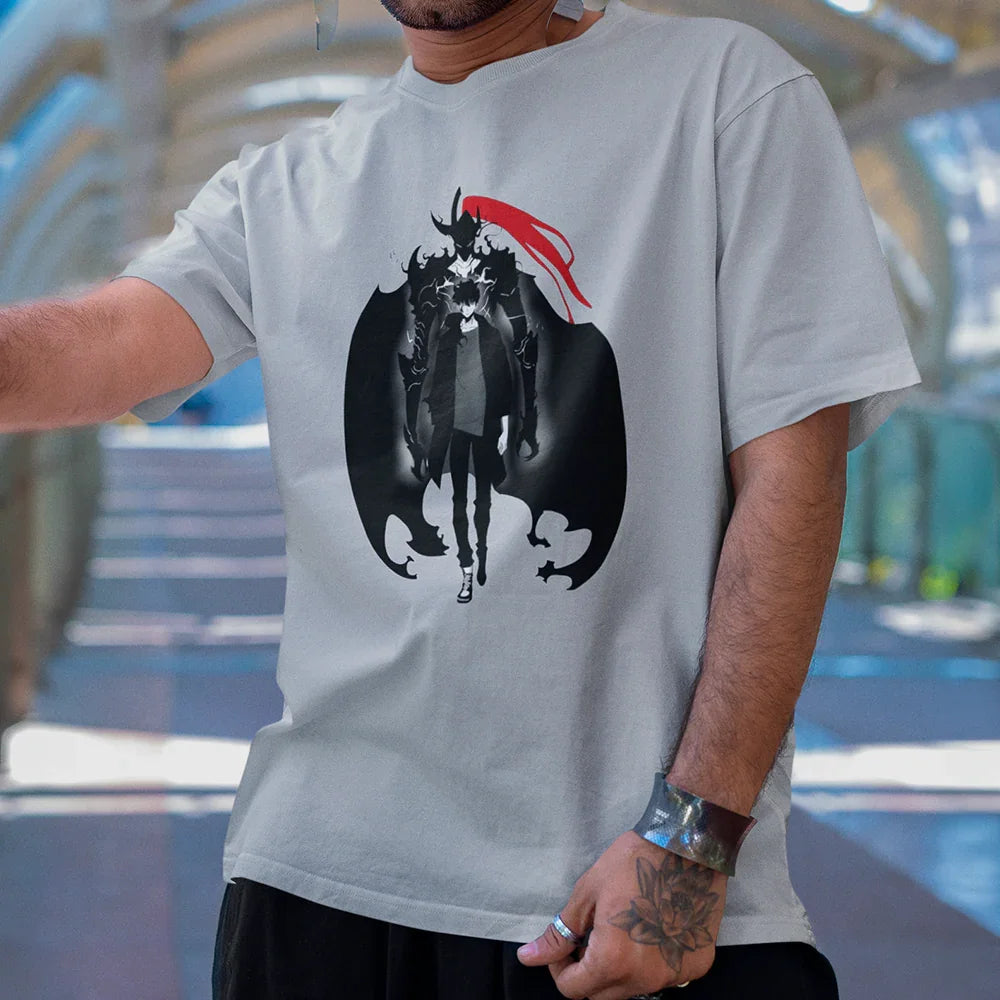 Camiseta Básica Unissex Solo Leveling Sung e Cavaleiro