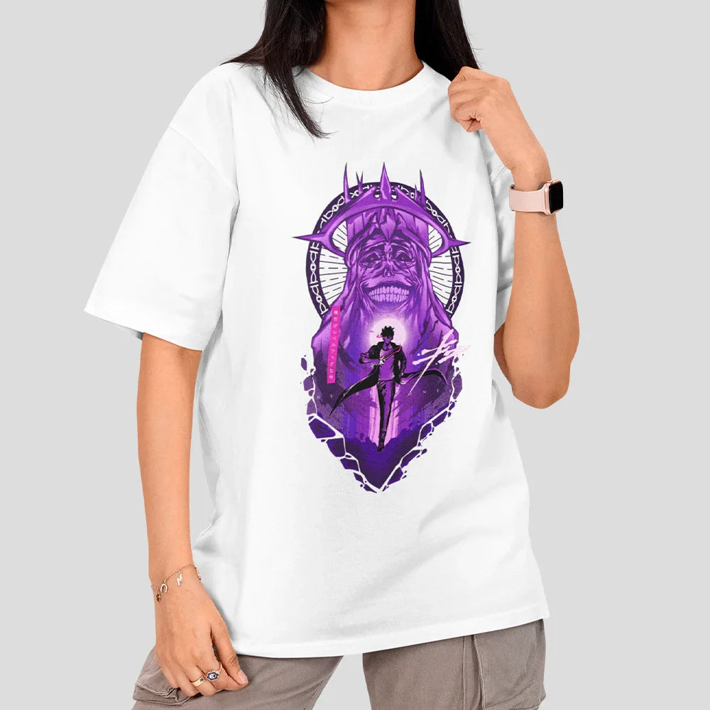 Camiseta Básica Unissex Solo Leveling Sung e Monstro Roxo Kanji