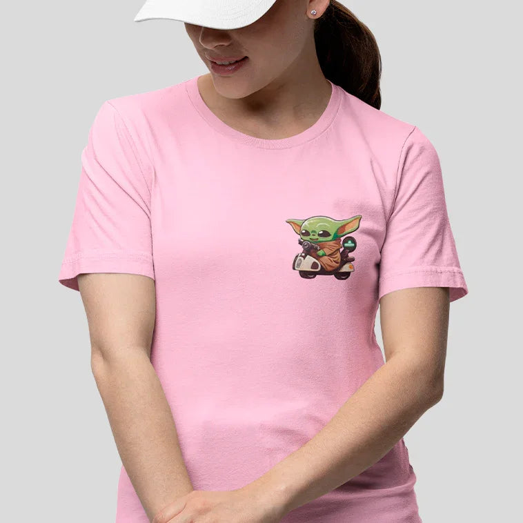 Camiseta Básica Unissex The Mandalorian Baby Yoda Cute Motinha