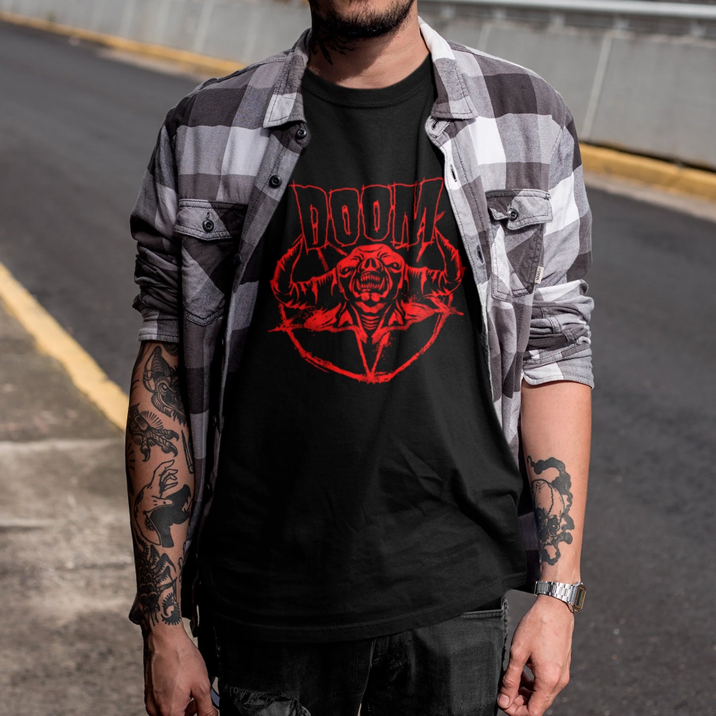 Camiseta Básica Unissex Doom Demon Pentagrama