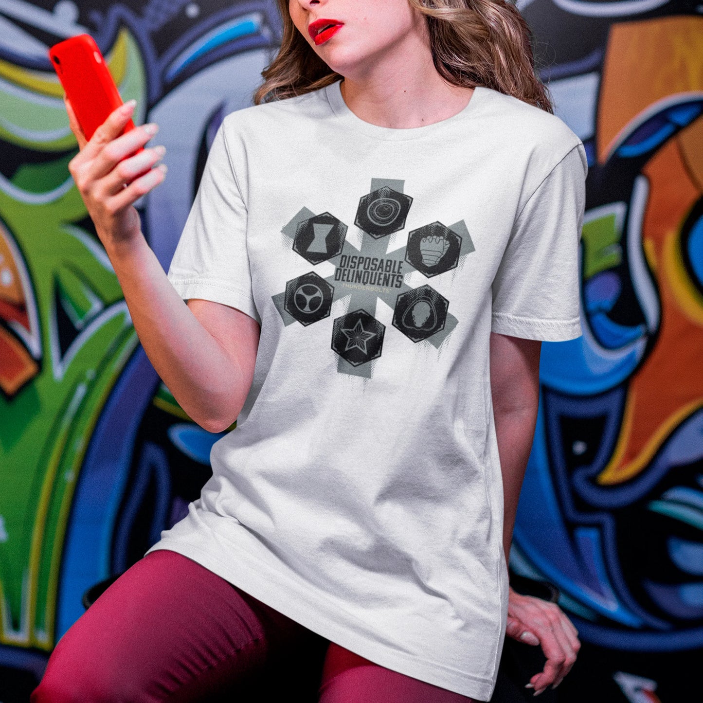 Camiseta Básica Unissex Thunderbolts Logo Disposable Delinquents