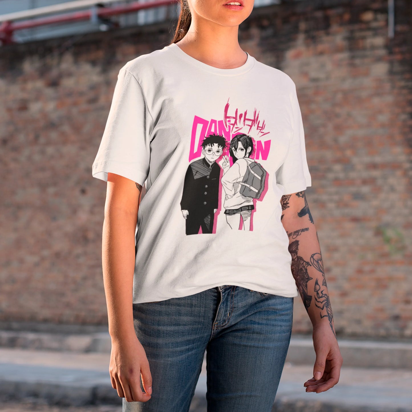 Camiseta Básica Unissex Okarun e Momo Ayase Manga Dandadan