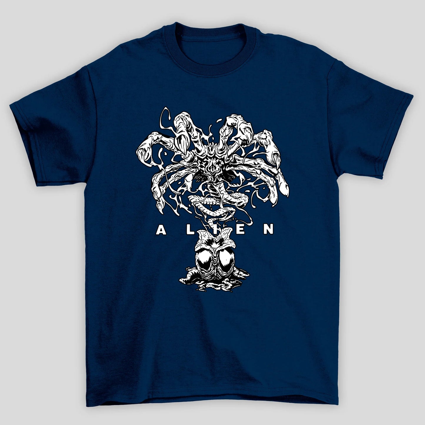 Camiseta Básica Unissex Alien Ovo