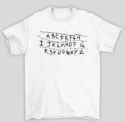 Camiseta Básica Unissex Stranger Things Alfabeto Luzes