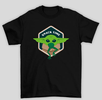 Camiseta Básica Unissex The Mandalorian Snack Time Baby Yoda