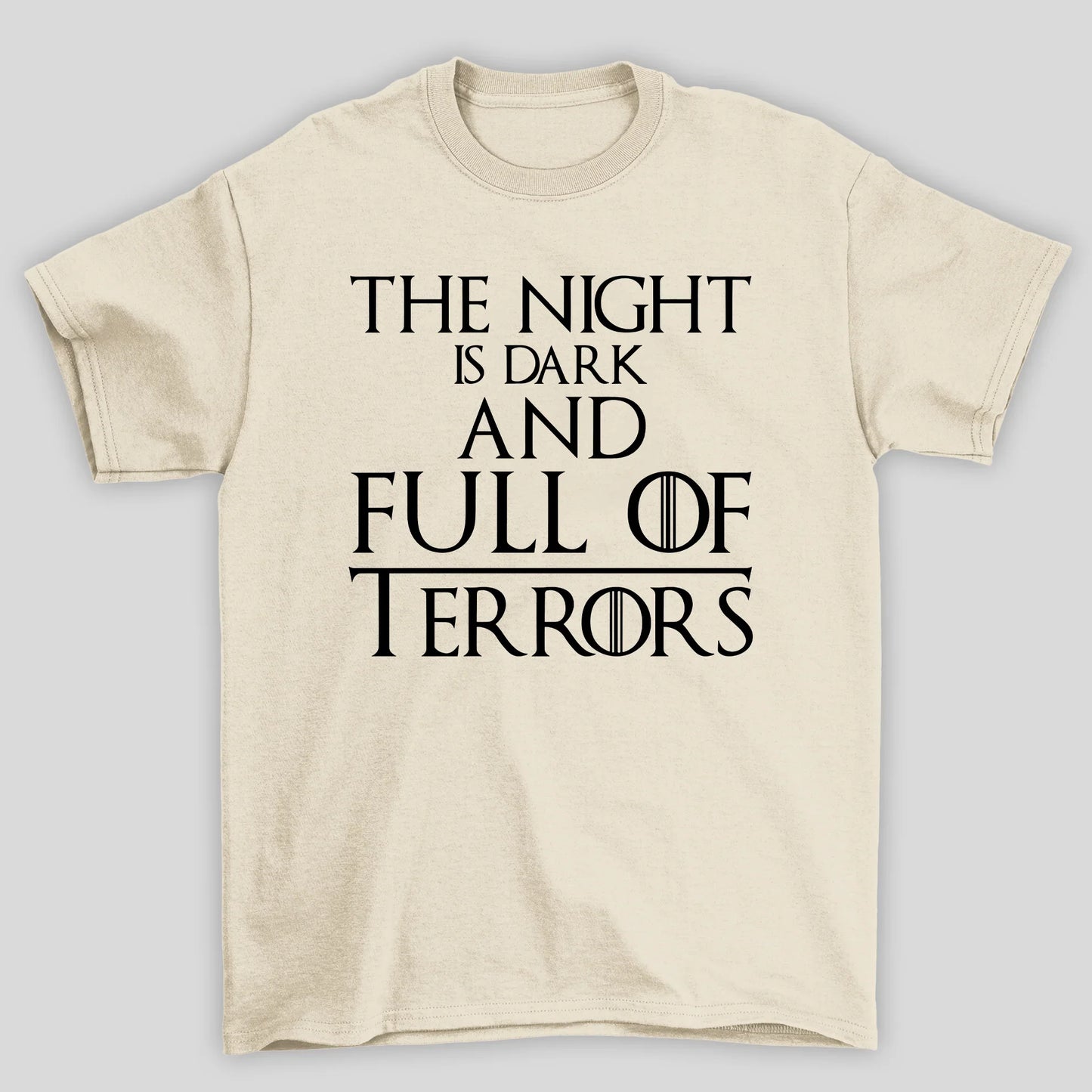 Camiseta Básica Unissex The Night Is Dark Game Of Thrones