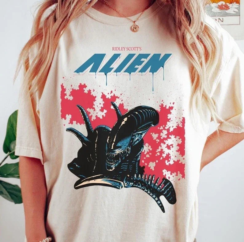 Camiseta Básica Unissex Retro Alien Movie