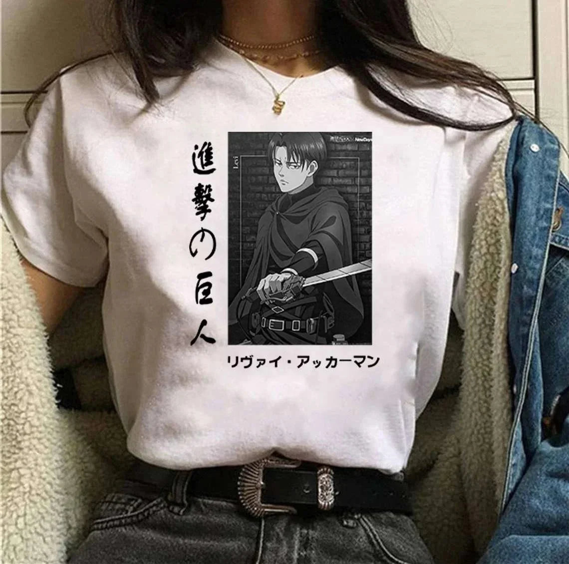 Camiseta Basica Branca Levi Ackerman do anime Attack on Titan