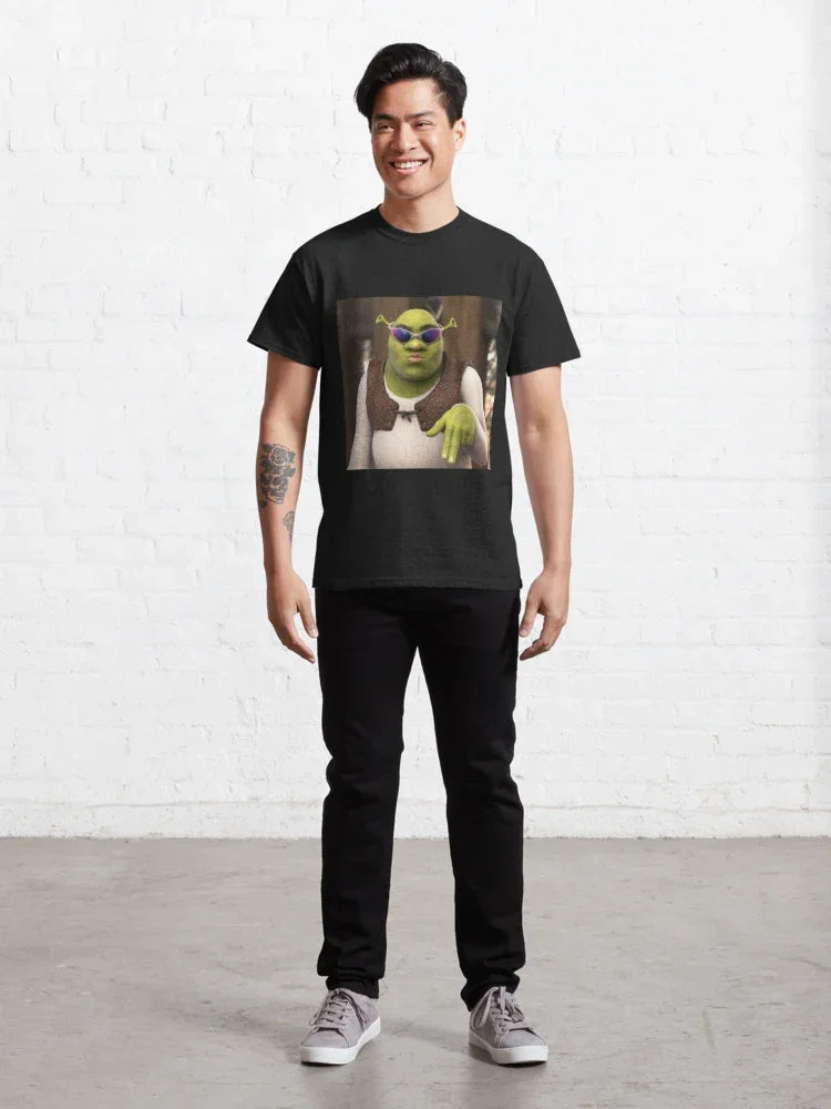 Camiseta Básica Unissex Shrek Fashion Pose Preto