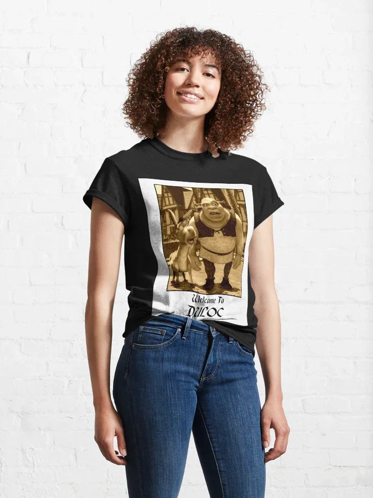 Camiseta Básica Unissex Shrek Welcome To Duloc Photo Preto