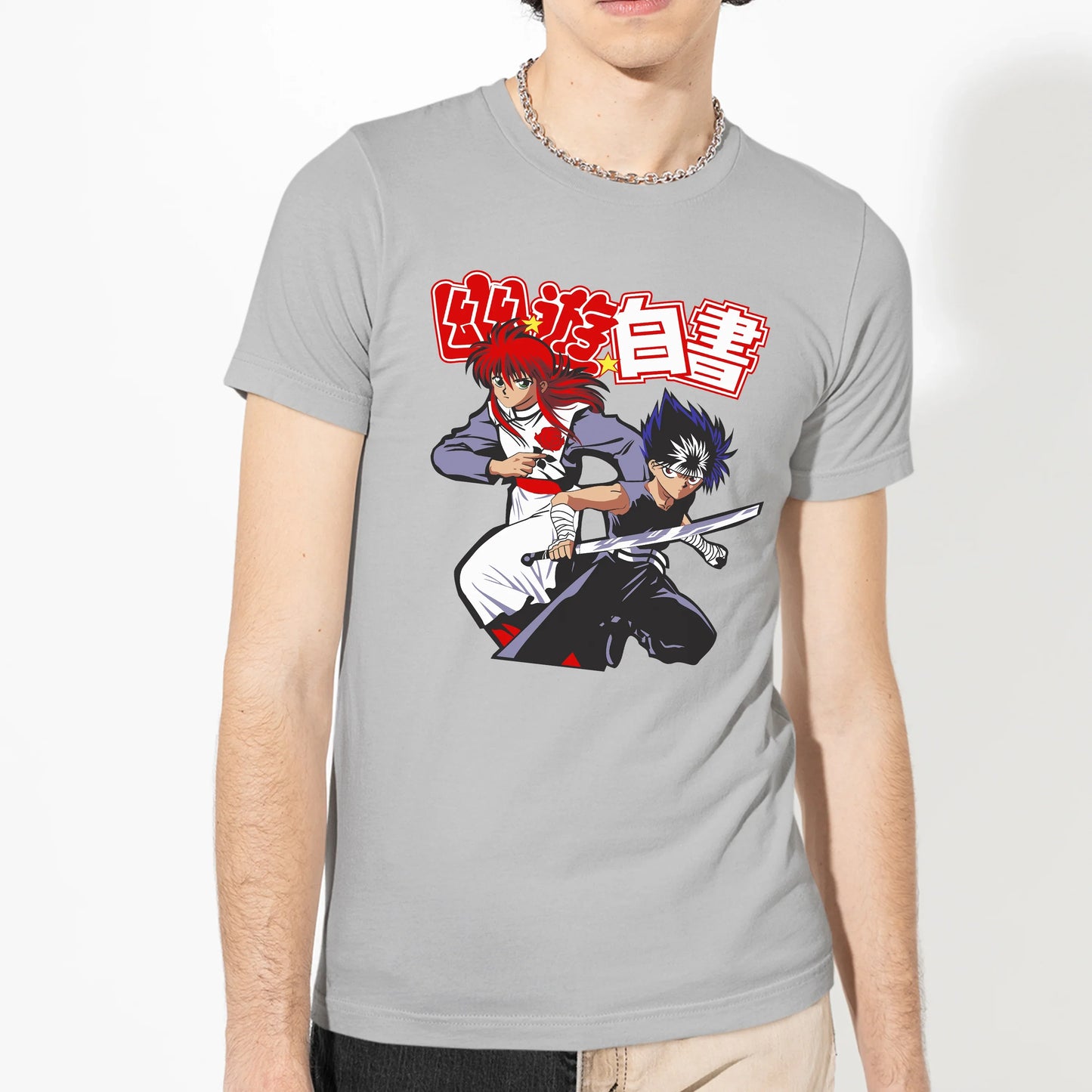 Homem usando Camiseta Básica Kurama e Hiei Yu Yu Hakusho Cinza