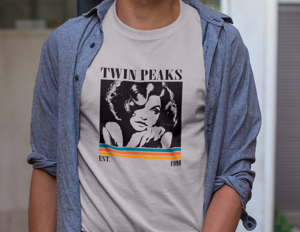 Camiseta Básica Unissex Twin Peaks Est 1990- cinza