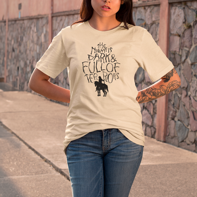 Camiseta Básica Unissex The Nightis Dark Game Of Thrones