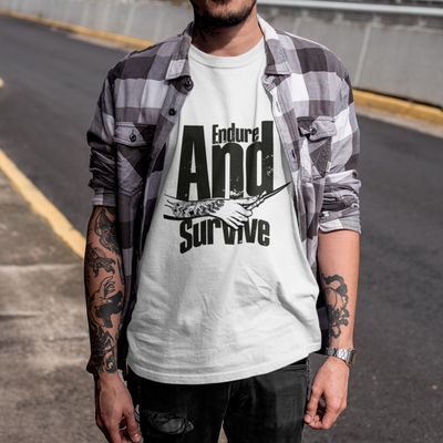 Camiseta Básica Unissex The Last Of Us Endure And Survive