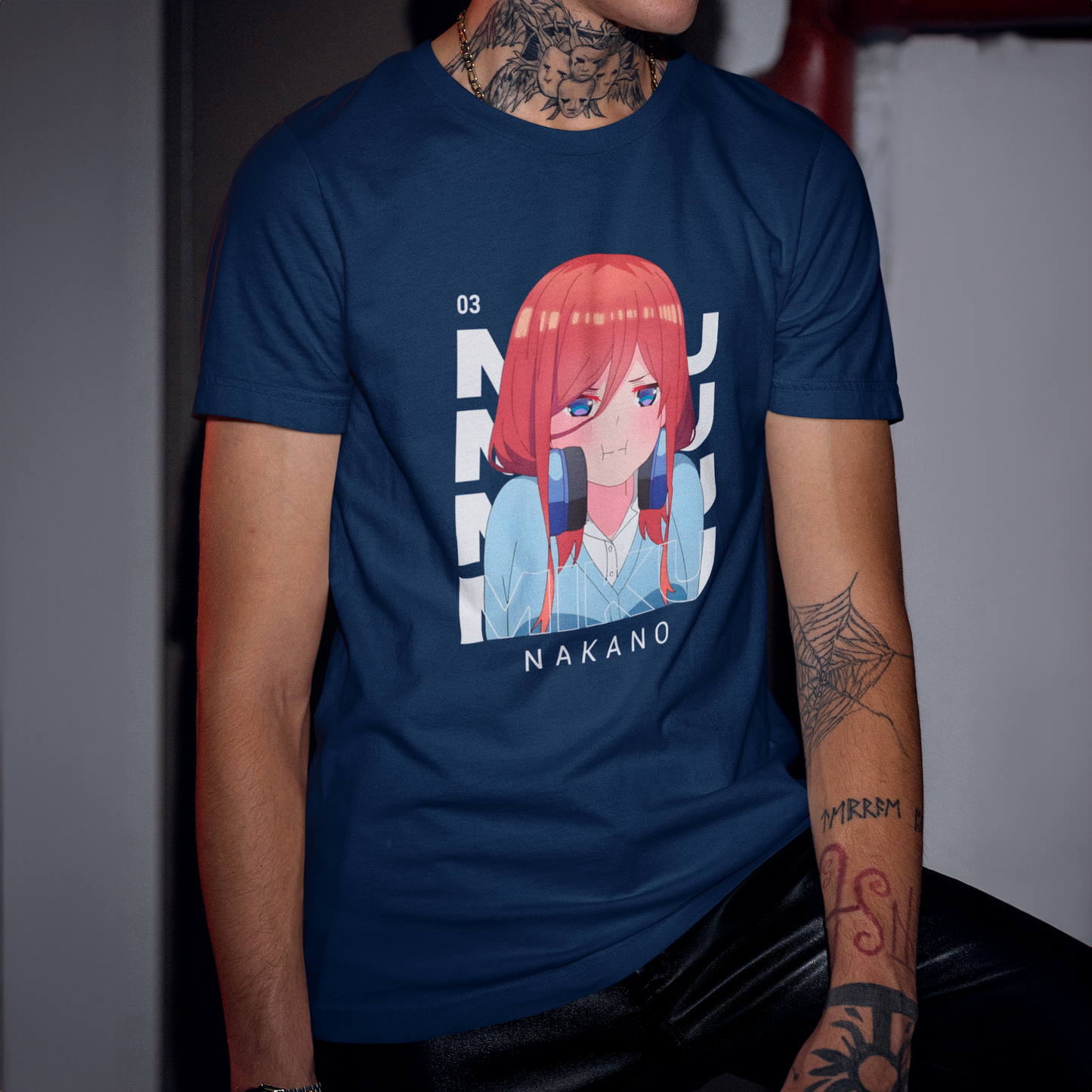 Camiseta Básica Unissex The Quintessential Quintuplets Miku Emburrada