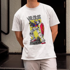 Camiseta Básica Unissex Gundam RX-78-02 Arma Escudo