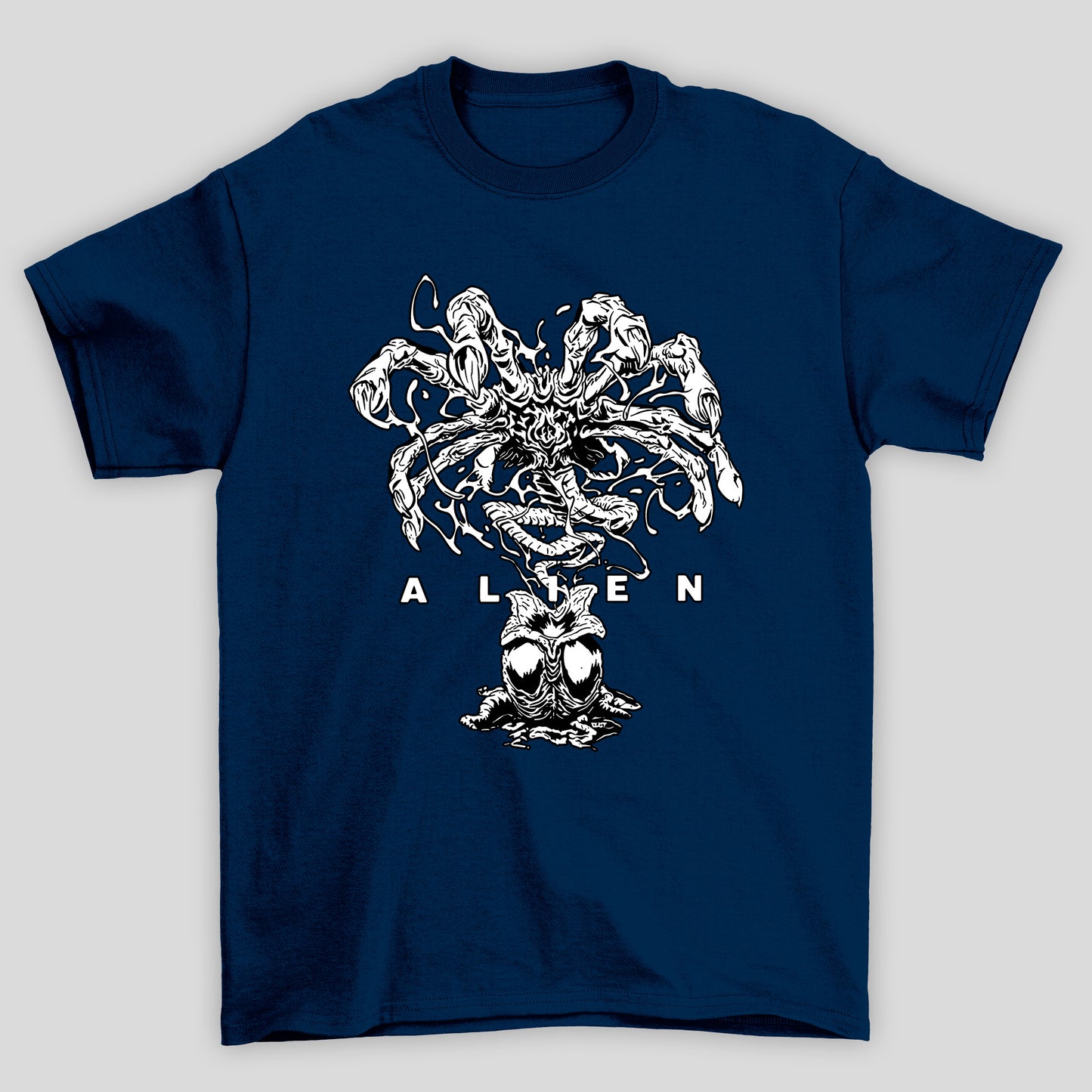 Camiseta Básica Unissex Alien Ovo