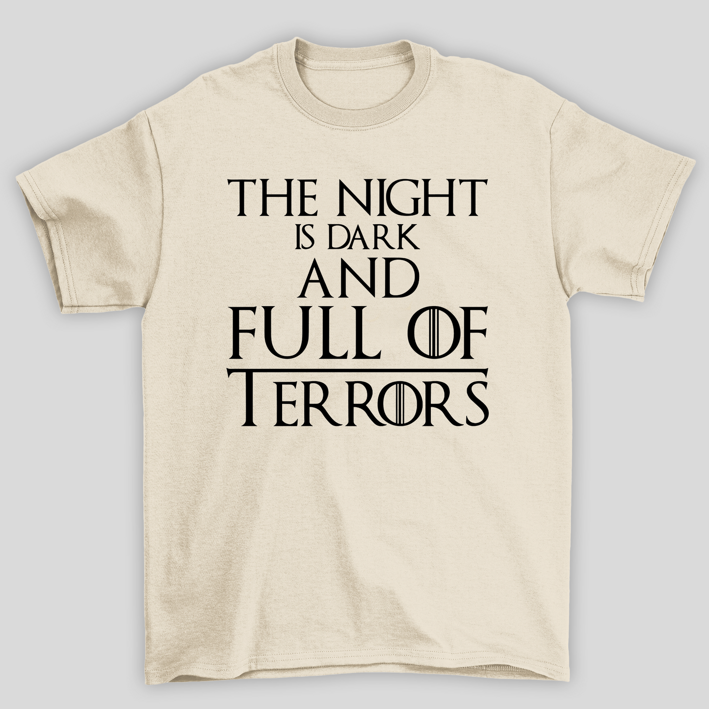 Camiseta Básica Unissex The Night Is Dark Game Of Thrones