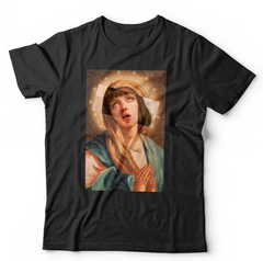 Camiseta Básica Unissex Virgem Maria Uma Thurman Pulp Fiction