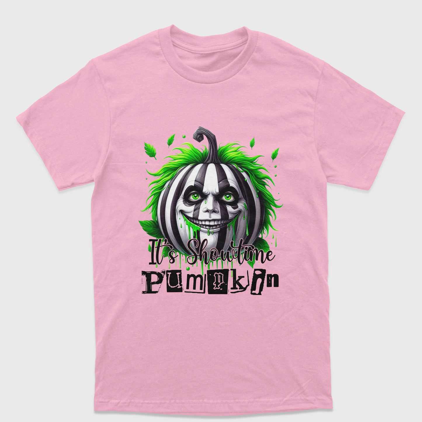 Camiseta Básica Unissex It's Show time Pumpkim Beetlejuice