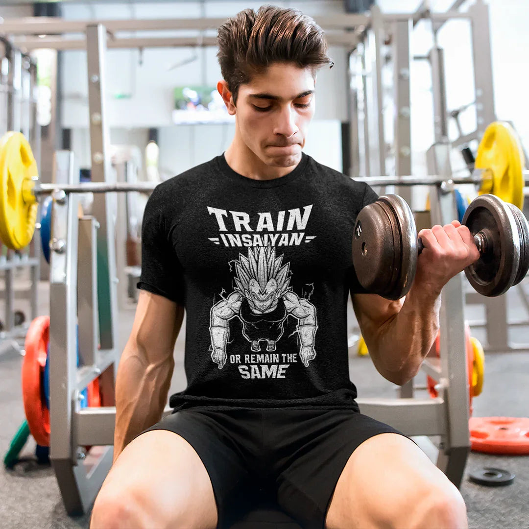Camiseta Básica Train Insaiyan Vegeta