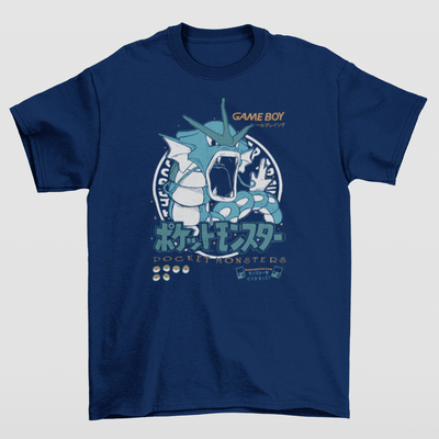Camiseta Básica Unissex Giarados Pokemon- azul-marinho