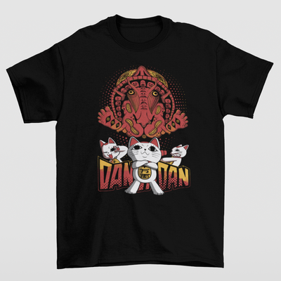 Camiseta Básica Unissex Vovó Turbo Cat Dandadan- Preto